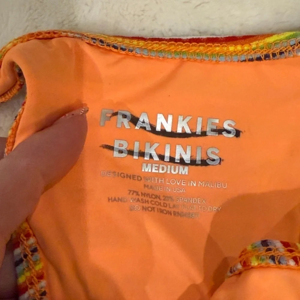 Frankies Bikinis new without